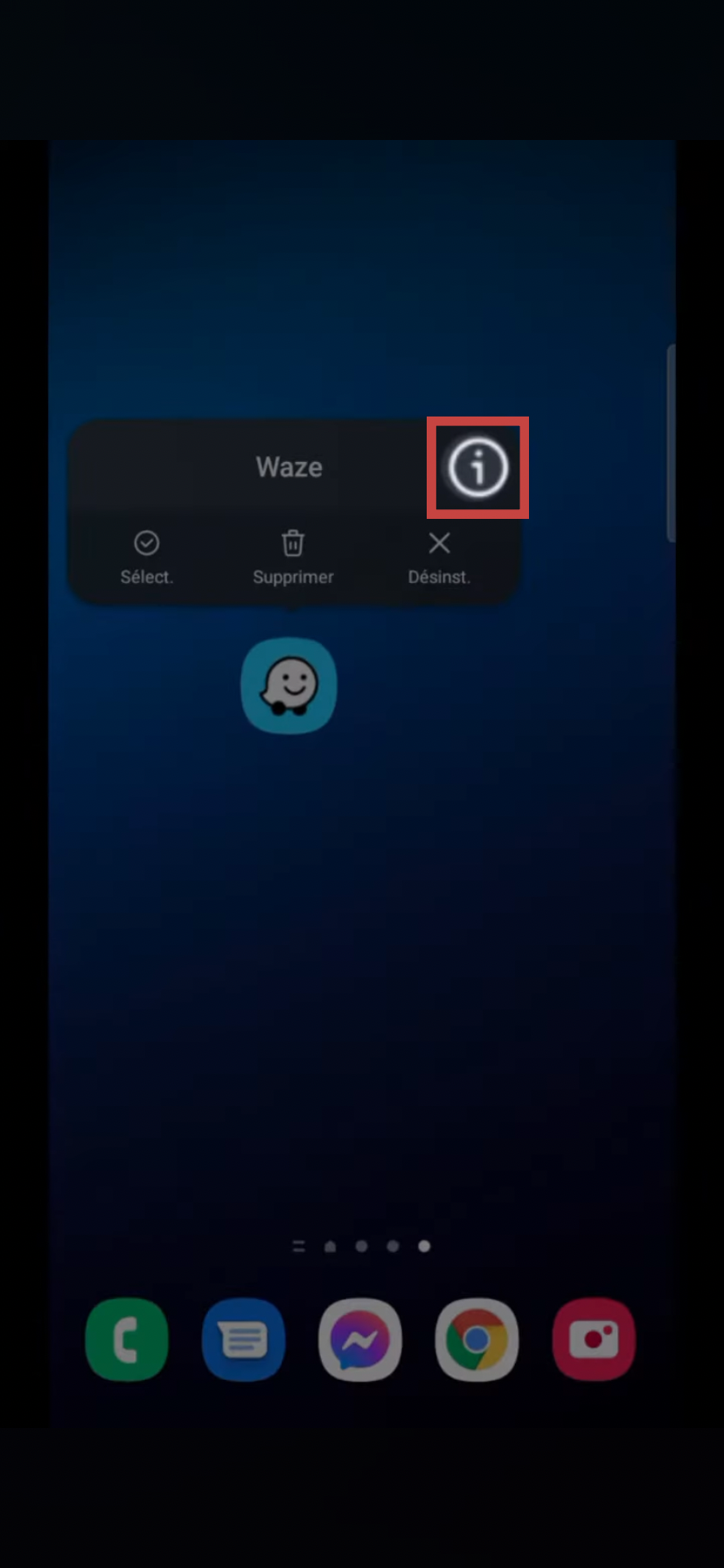 - Fermez GPS Waze puis cliquez sur l'icône de l'application, puis sur «i» qui se trouve au dessus.