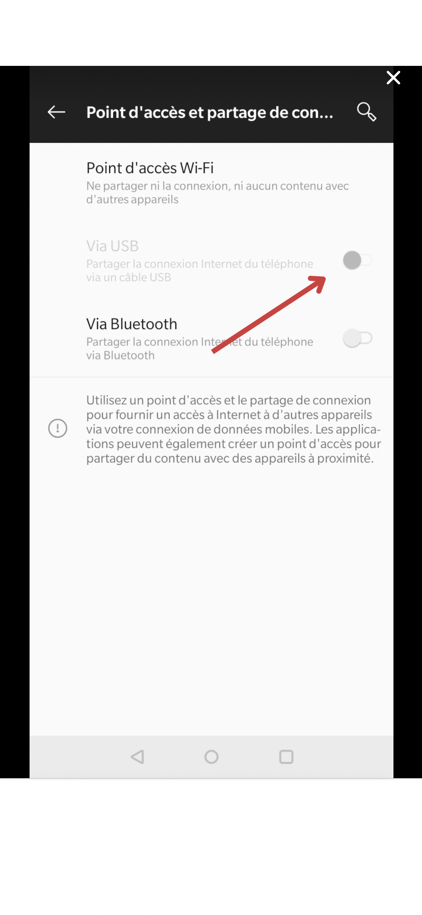 USB :  Branchez votre mobile à un ordinateur en utilisant un câble USB.
Accédez ensuite aux paramètres du point d’accès mobile et activez le partage via USB.