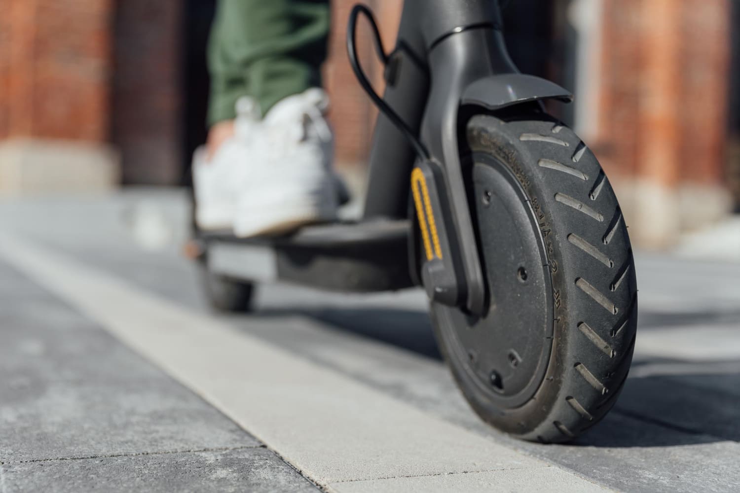 Pourquoi ma trottinette électrique est bloquée à 15 kmh